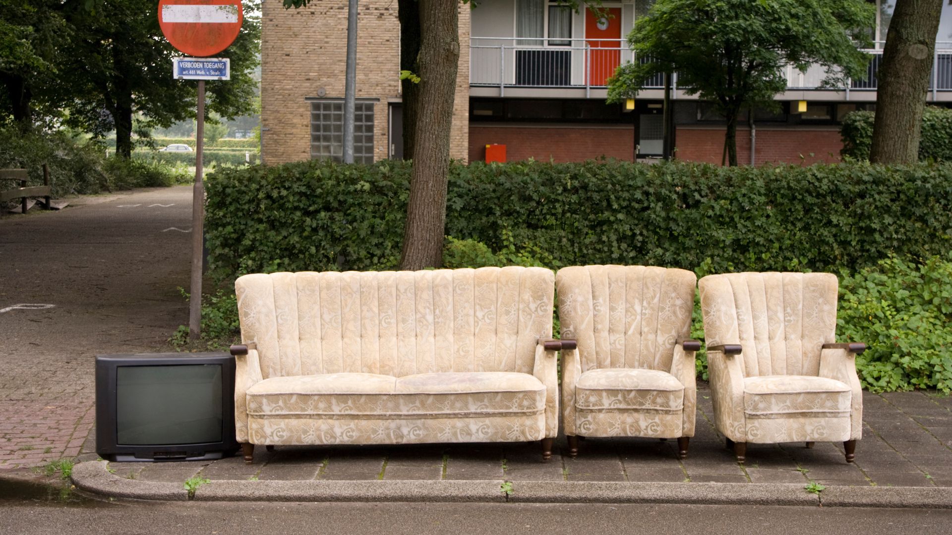 Meubels aan de straat